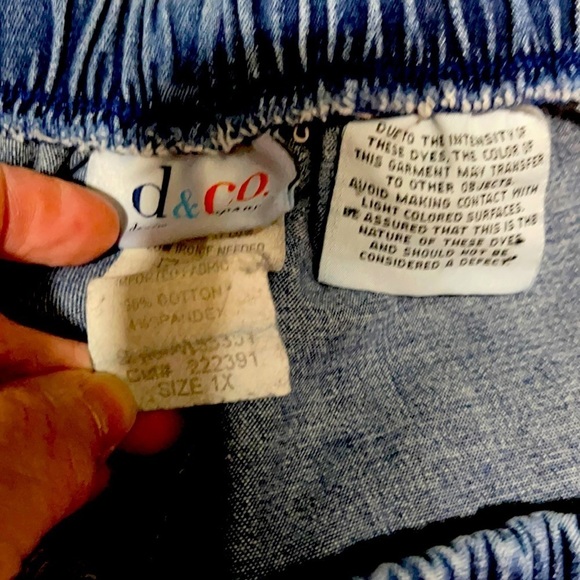 Denim&co 1X pull on stretch denim jeans. Some wear in inner thigh see pics. - Picture 4 of 7